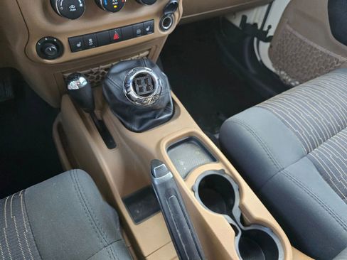 Used 2012 Jeep Wrangler Unlimited Sahara w/ Connectivity Group image 24