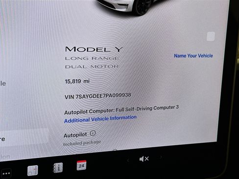 Used 2023 Tesla Model Y Long Range image 19