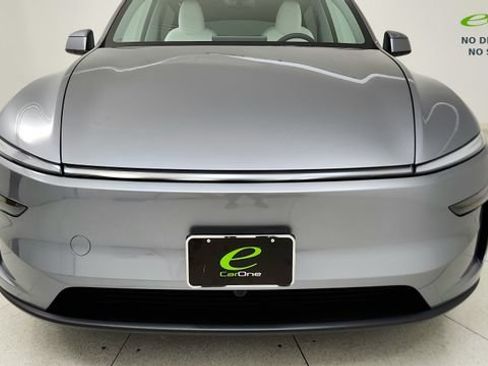 Used 2026 Tesla Model Y AWD image 24