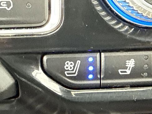 Used 2023 GMC Yukon Denali w/ LPO, Floor Liner Package image 27