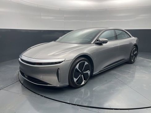 Used 2024 Lucid Air Touring image 3
