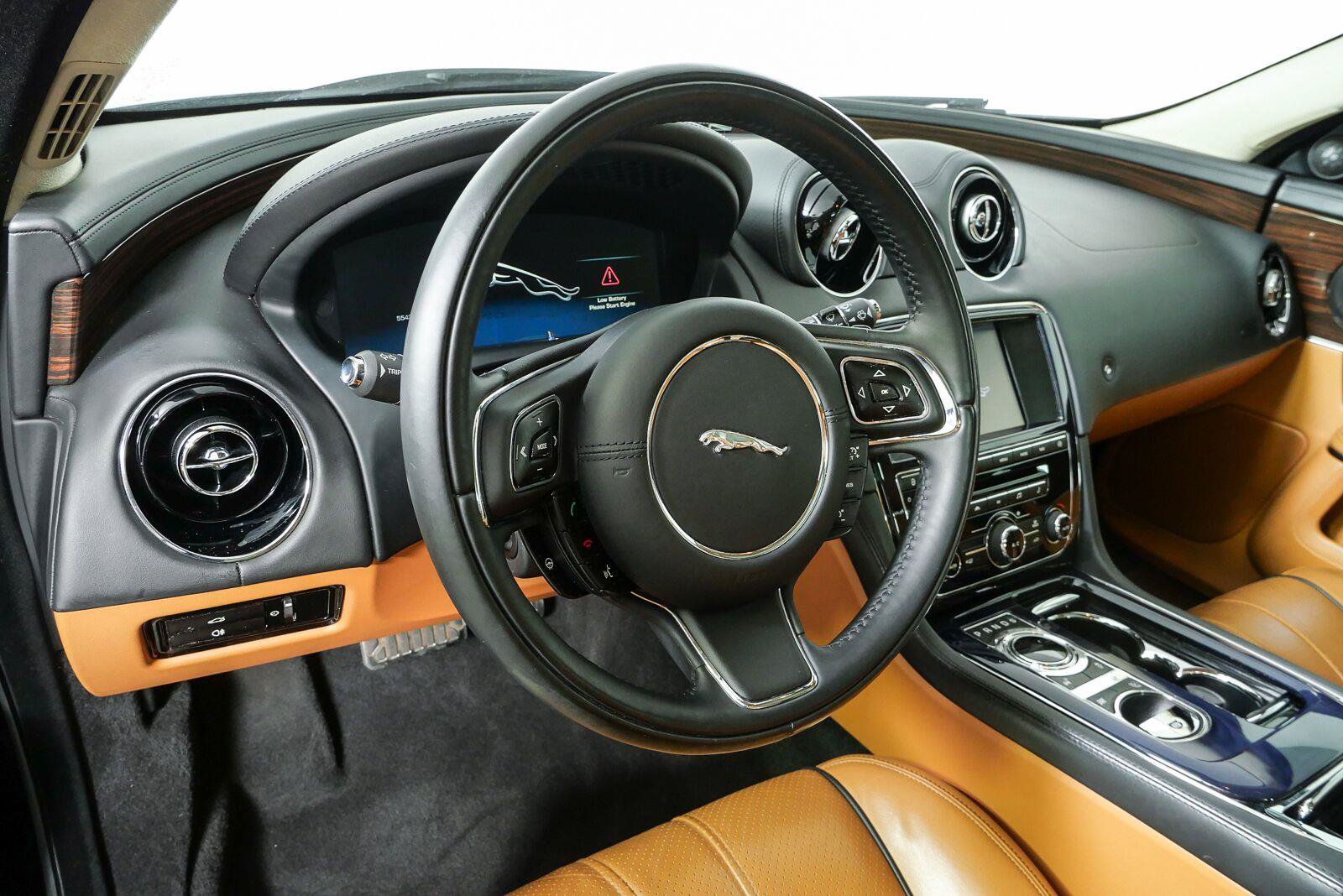 Used 2013 Jaguar XJ L Portfolio AWD/4WD image 4