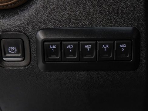 Used 2022 Chevrolet Silverado 3500 High Country image 29