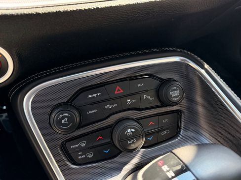 Used 2015 Dodge Challenger SRT w/ Technology Group image 42
