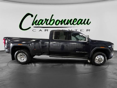 Used 2024 GMC Sierra 3500 Denali Ultimate AWD/4WD image 6