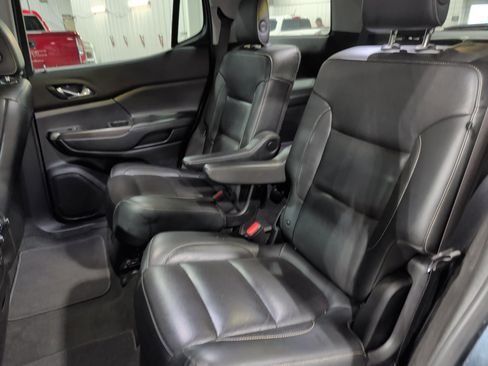 Used 2019 GMC Acadia SLT image 8