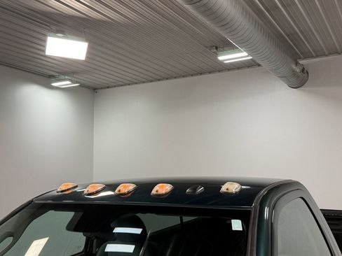 Used 2018 RAM 3500 SLT w/ Snow Chief Group image 47