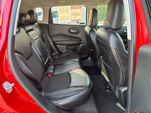 Used 2017 Jeep Compass Latitude w/ Popular Equipment Group AWD/4WD image 30