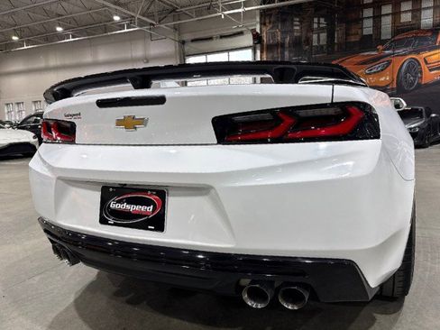 Used 2018 Chevrolet Camaro SS image 44