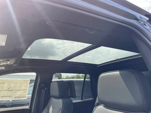 New 2026 GMC Yukon Denali w/ Advanced Technology Package AWD/4WD image 14
