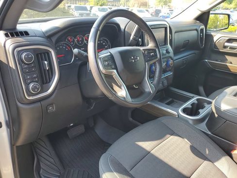 Used 2021 Chevrolet Silverado 1500 LT Trail Boss w/ Bed Protection Package AWD/4WD image 8
