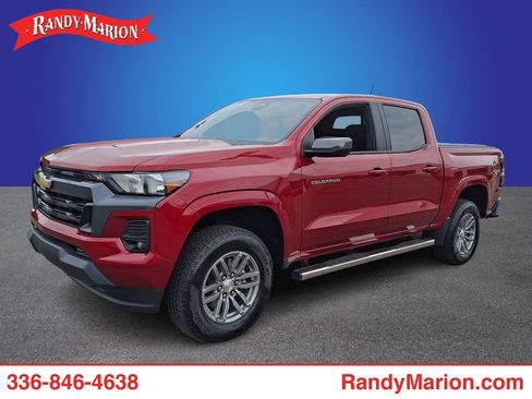 Used 2024 Chevrolet Colorado LT w/ LT Convenience Package II AWD/4WD image 1