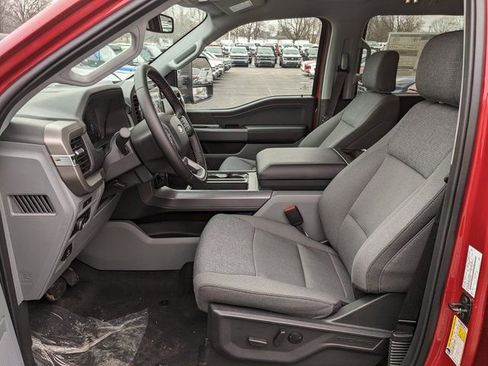 Used 2025 Ford F150 XLT w/ Equipment Group 302A MID image 24