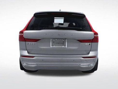 Used 2023 Volvo XC60 B5 Plus AWD/4WD image 7