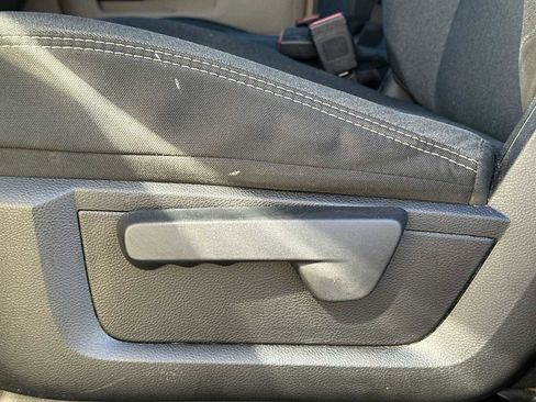 Used 2021 RAM 2500 Big Horn image 14