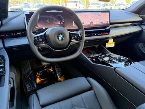 New 2026 BMW 530i w/ Convenience Package RWD image 20