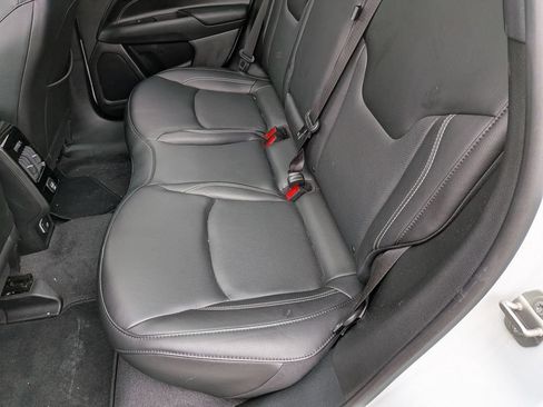 Used 2023 Jeep Compass High Altitude AWD/4WD image 24