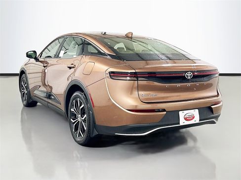 New 2026 Toyota Crown XLE image 6