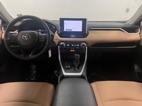 Used 2024 Toyota RAV4 LE AWD/4WD image 14