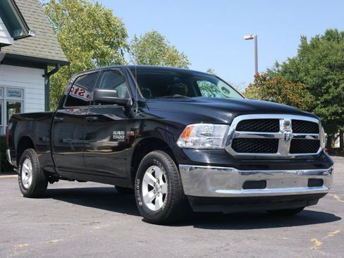 Used 2021 RAM 1500 Classic SLT AWD/4WD image 7
