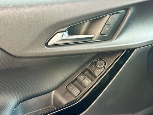 Used 2026 Chevrolet Equinox LT w/ Convenience Package II image 18