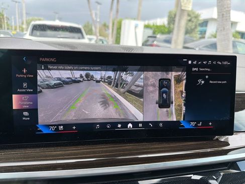 Used 2024 BMW X5 sDrive40i w/ Premium Package image 2