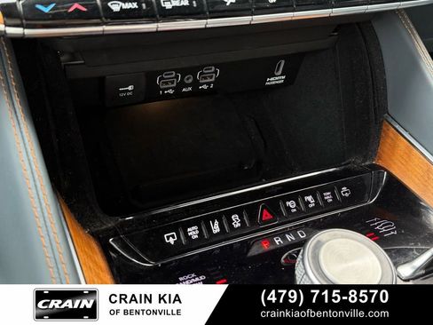 Used 2022 Jeep Grand Wagoneer Series II w/ Convenience Group III image 18