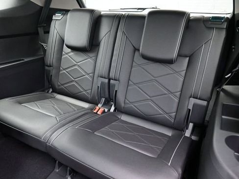 New 2026 Volkswagen Atlas SE FWD image 16