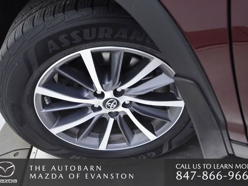 Used 2019 Toyota Highlander XLE image 35