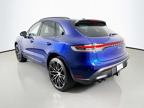 Certified 2025 Porsche Macan AWD/4WD image 3