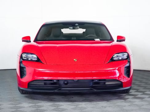 Used 2022 Porsche Taycan GTS image 7