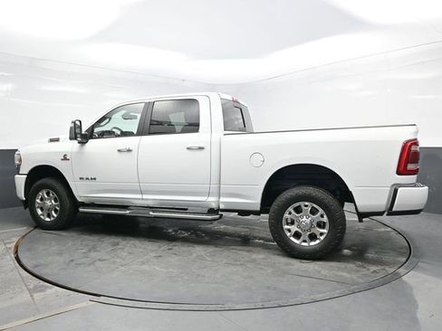 Used 2024 RAM 2500 Laramie AWD/4WD image 4