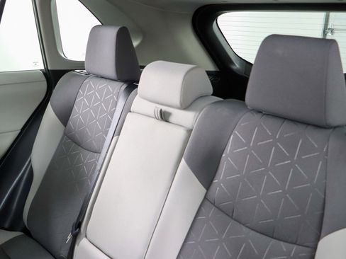 Used 2020 Toyota RAV4 XLE FWD image 24