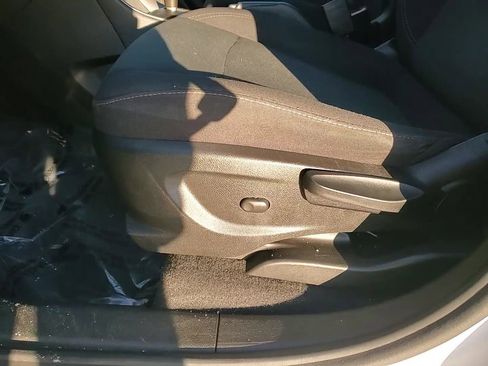 Used 2019 Chevrolet Trax LS image 14