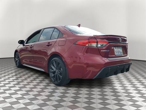 Used 2023 Toyota Corolla SE image 3