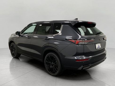 New 2026 Mitsubishi Outlander LE AWD/4WD image 38