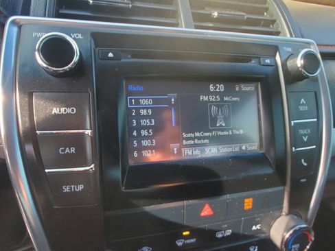 Used 2015 Toyota Camry SE image 20