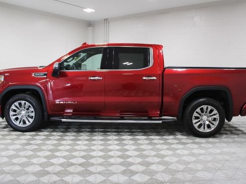 Used 2022 GMC Sierra 1500 Denali w/ Driver Alert Package II AWD/4WD image 9