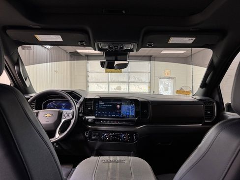 Used 2025 Chevrolet Silverado 2500 High Country w/ High Country Premium Package image 21