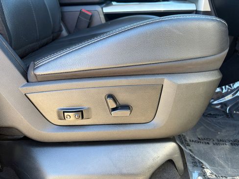 Used 2019 RAM 1500 Laramie w/ Convenience Group image 28