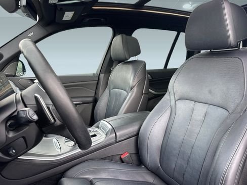 Used 2019 BMW X5 xDrive40i w/ M Sport Package image 5