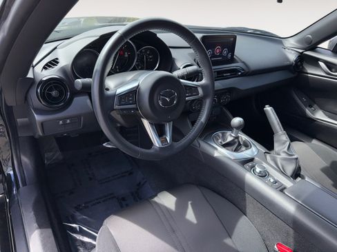 Used 2022 MAZDA MX-5 Miata Sport RWD image 15