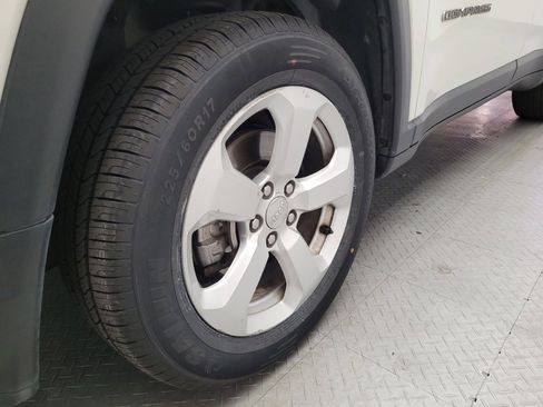 Used 2018 Jeep Compass Latitude w/ Popular Equipment Group FWD image 31
