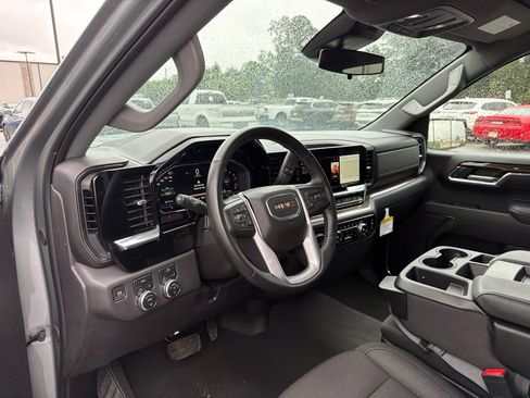 Used 2025 GMC Sierra 1500 Elevation AWD/4WD image 4