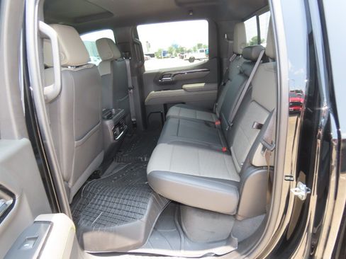 Used 2023 Chevrolet Silverado 1500 ZR2 w/ Technology Package AWD/4WD image 20