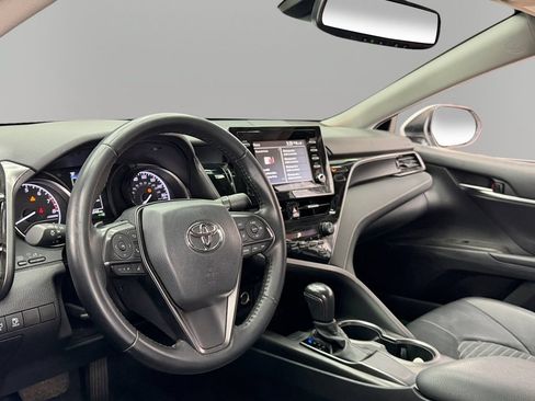 Used 2021 Toyota Camry SE w/ Convenience Package FWD image 15