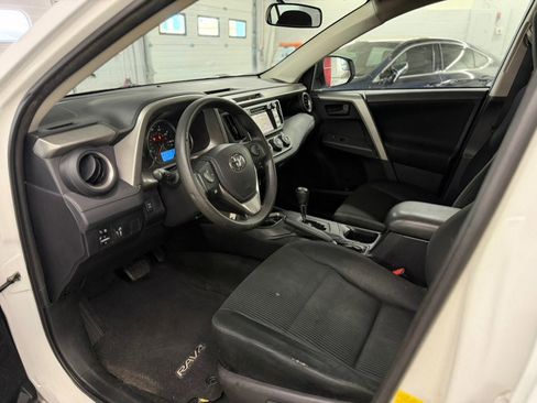 Used 2016 Toyota RAV4 LE AWD/4WD image 15