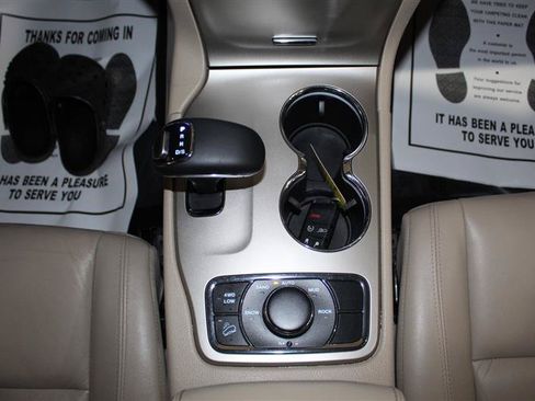 Used 2014 Jeep Grand Cherokee Limited AWD/4WD image 21