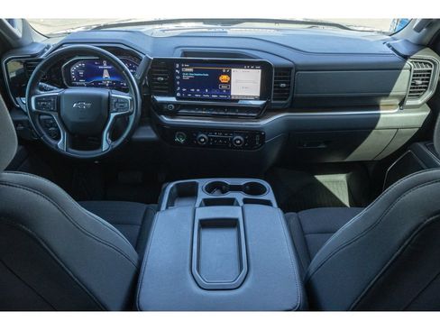 Used 2022 Chevrolet Silverado 1500 RST AWD/4WD image 12