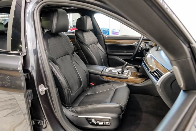 Used 2016 BMW 750i xDrive AWD/4WD image 42